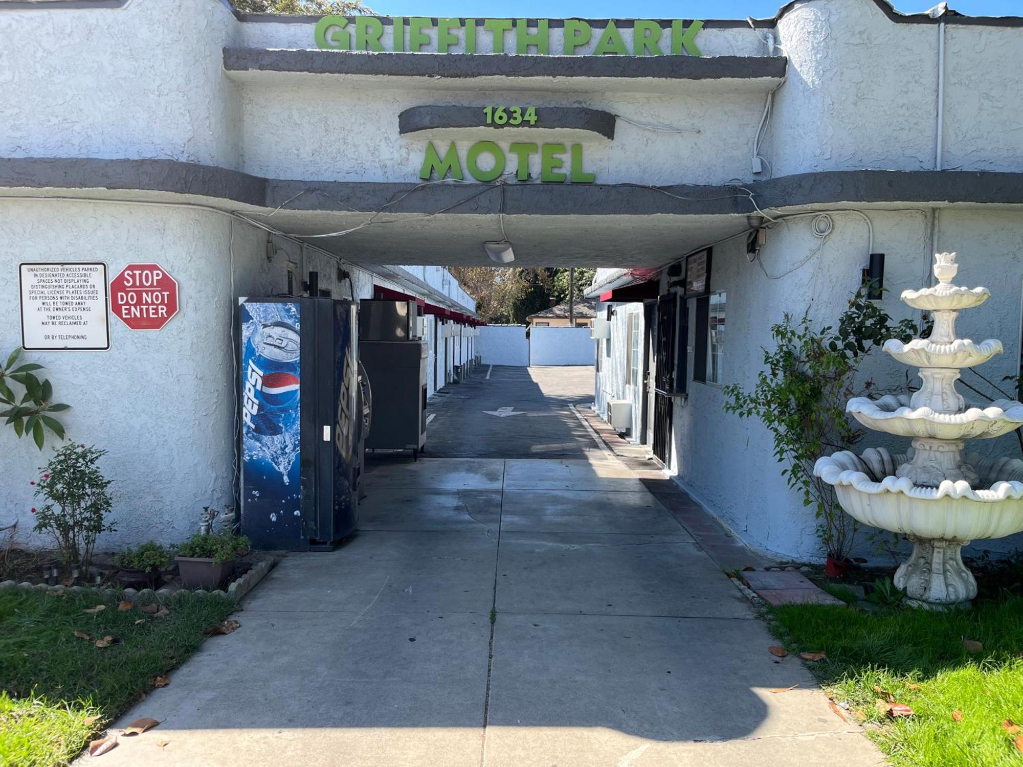 Griffith Park Motel, In Los Angeles Hollywood Area Glendale Exterior photo