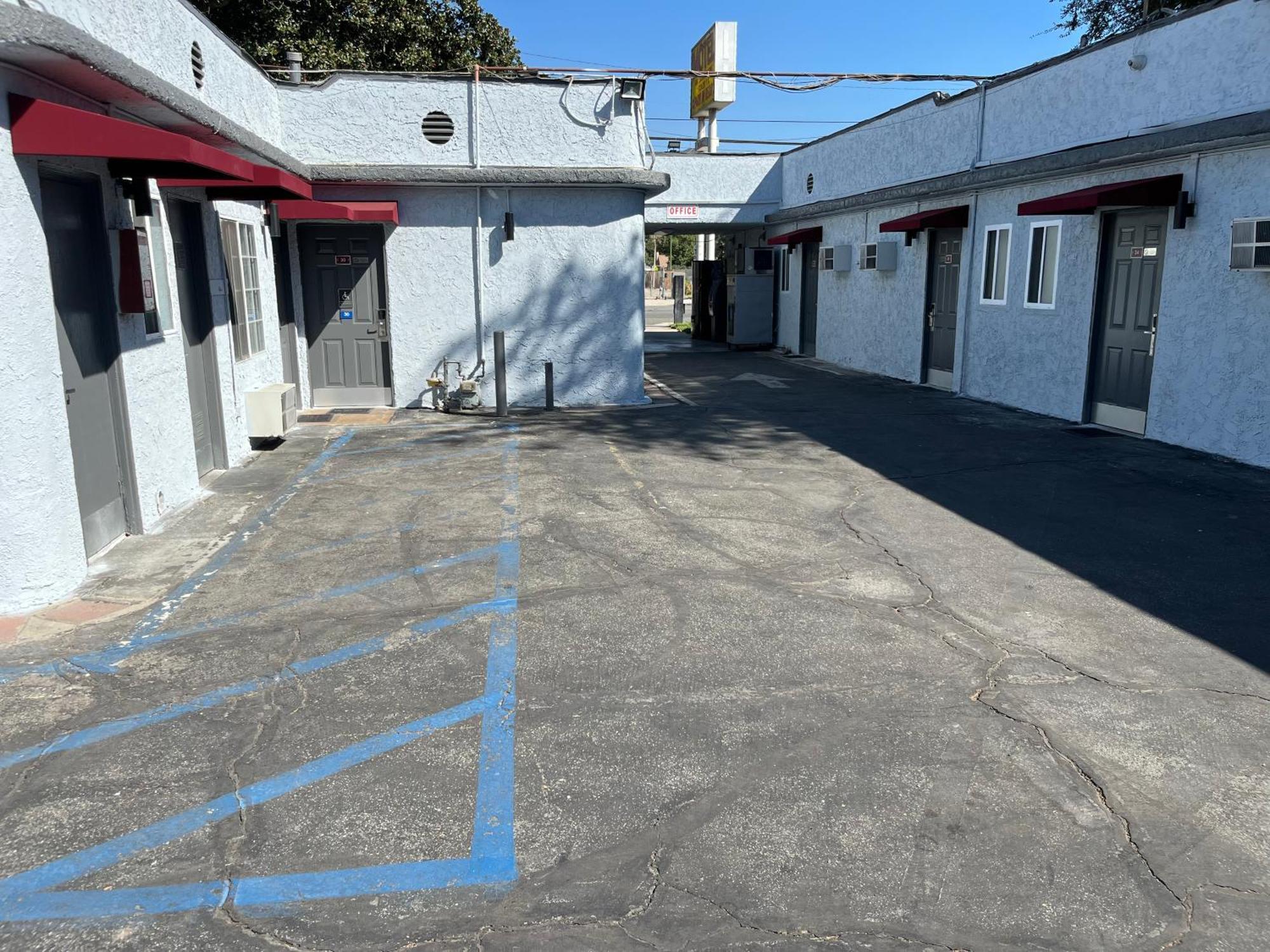 Griffith Park Motel, In Los Angeles Hollywood Area Glendale Exterior photo